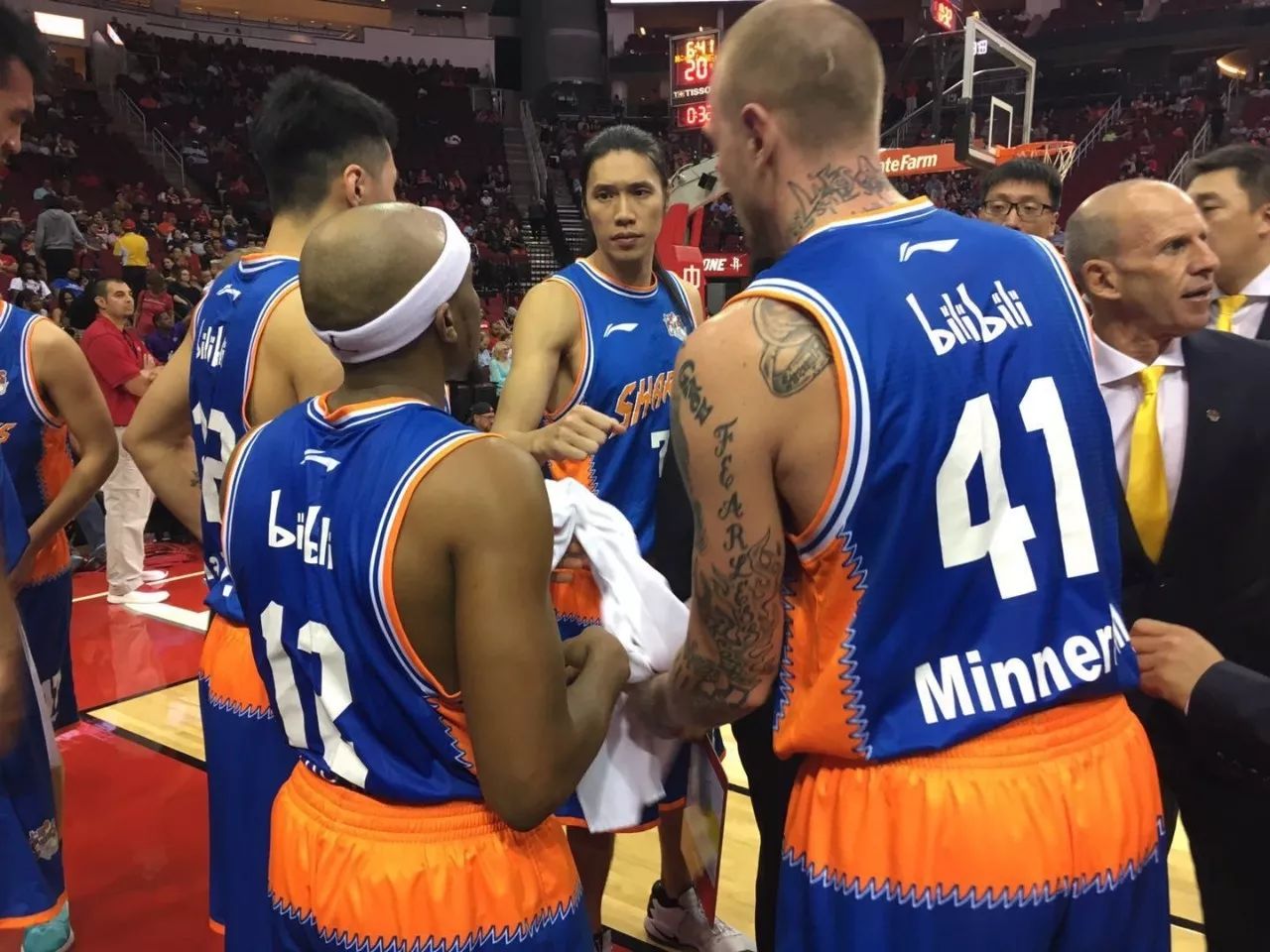  冲刺阶段埃因霍温备战CBA常规赛，更衣室发声细节曝光，管理层满意，临场指挥获称赞-开云综合网站