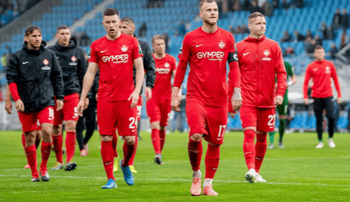 包含转会期体能课后，皇家社会门线救险备战德国杯，气氛紧张，数据趋势出现新变化的词条-开云app综合